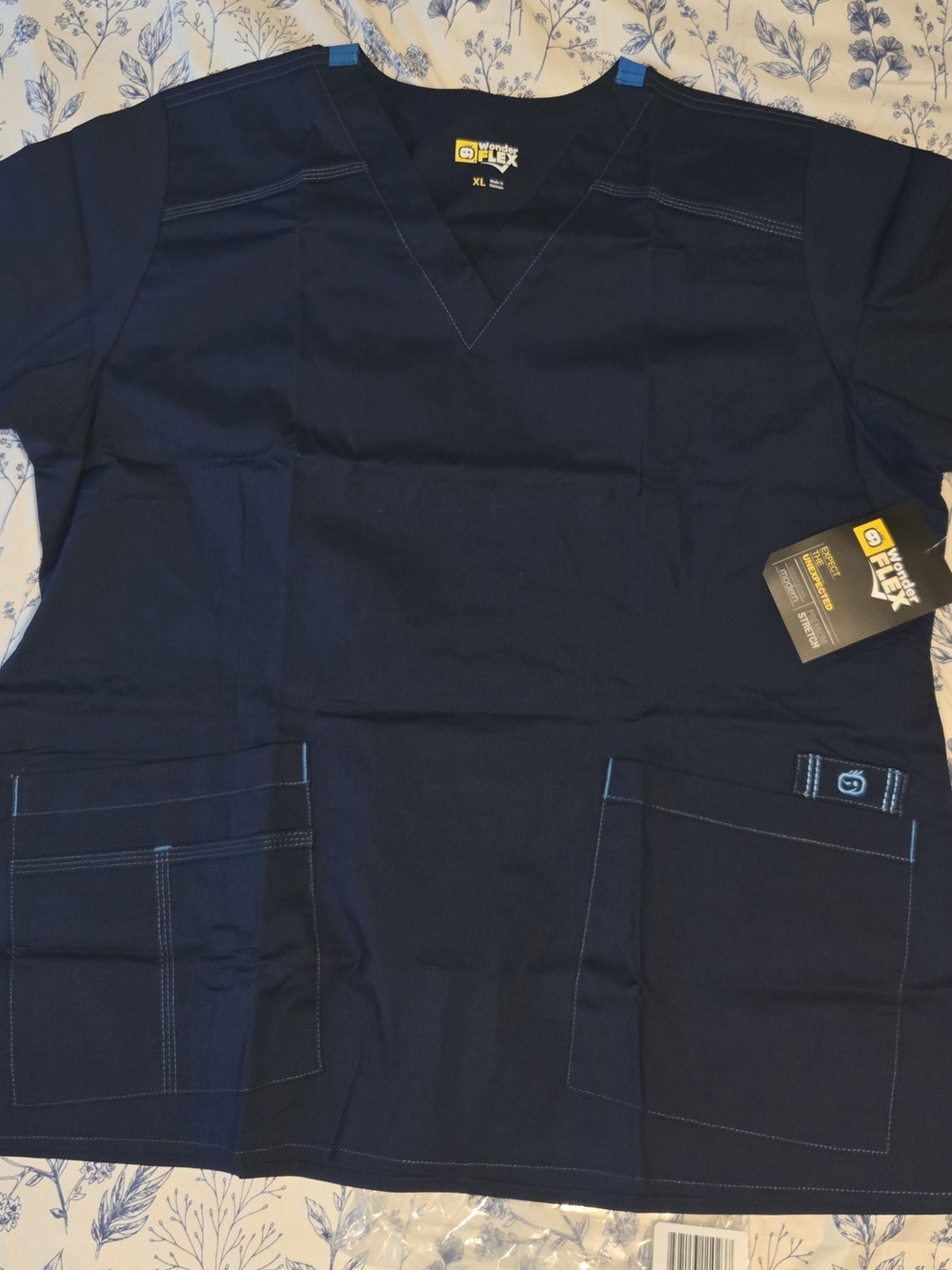 WonderWink WONDERFLEX Navy Scrub Top with Light Blue Accents